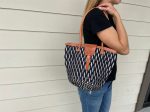 Basket purse - navy med shoulder bag For Sale