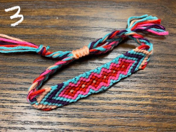 simple friendship bracelet - adjustable For Sale